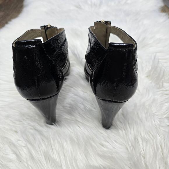 MICHAEL KORS Wide Width Berkley T-Strap Sandals Heels 10 M Black Patent Leather - Picture 7 of 11